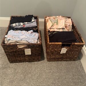 HUGE BUNDLE OF WOMEN CLOTHES